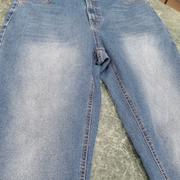 FRYE Medium wash blue denim high rise straight leg Distressed jeans size 12/31 - Picture 3 of 12